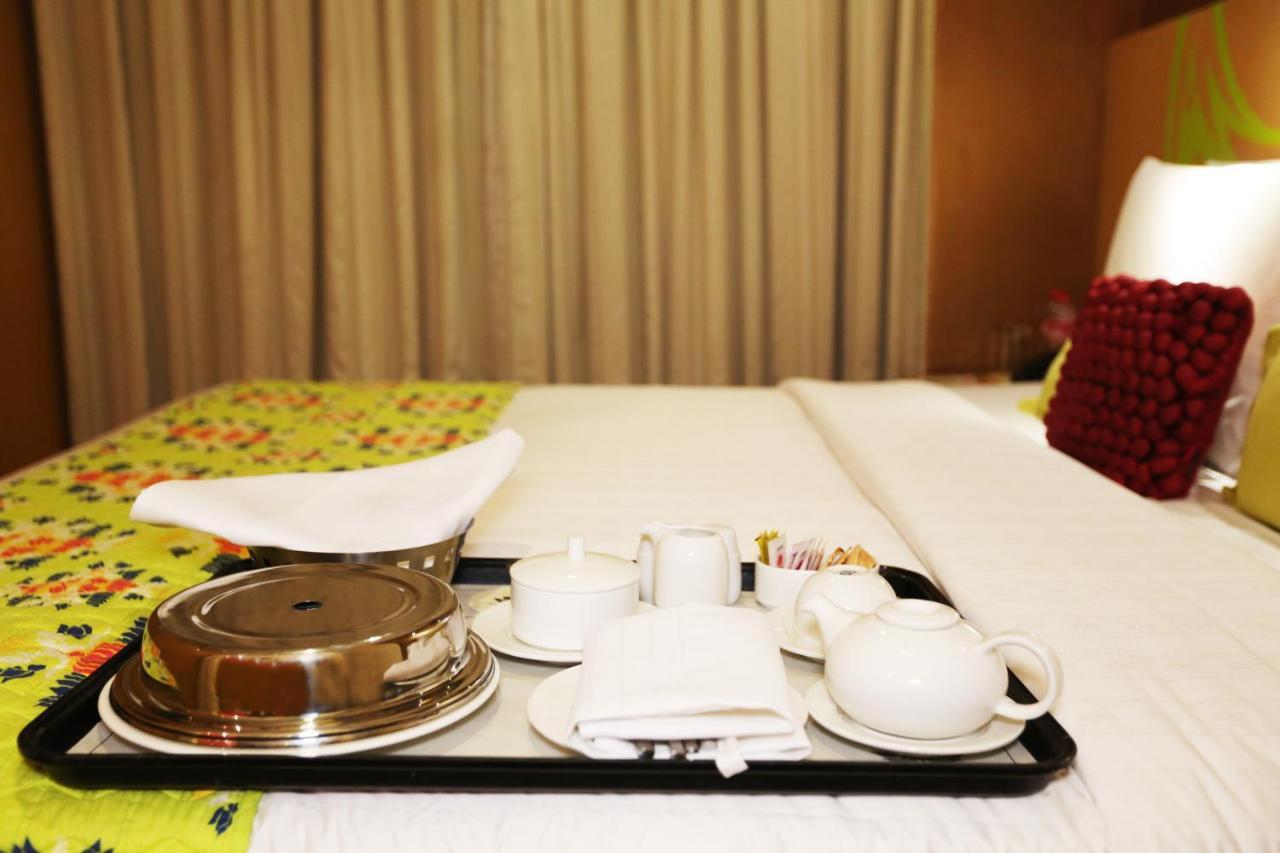 The Beatle Hotell Mumbai Eksteriør bilde